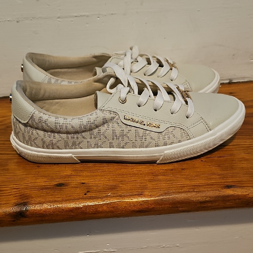 Michael Kors Izetta Regent Sneaker